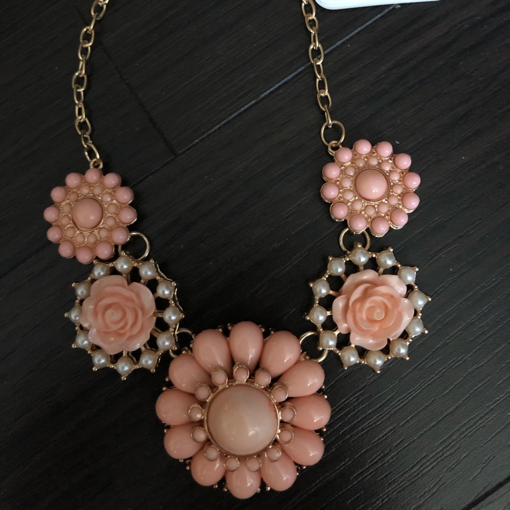 Beautiful Flower Necklace